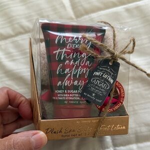 Beauty Spot Spa Socks and Lotion Set